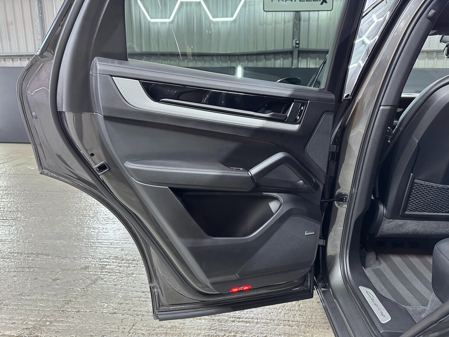 Used Porsche Cayenne 2024 for sale - 76719090: Photo 46