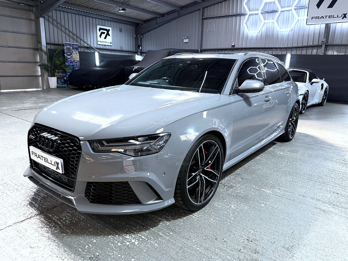 Used Audi RS6 2017 for sale - 77945270: Photo 6