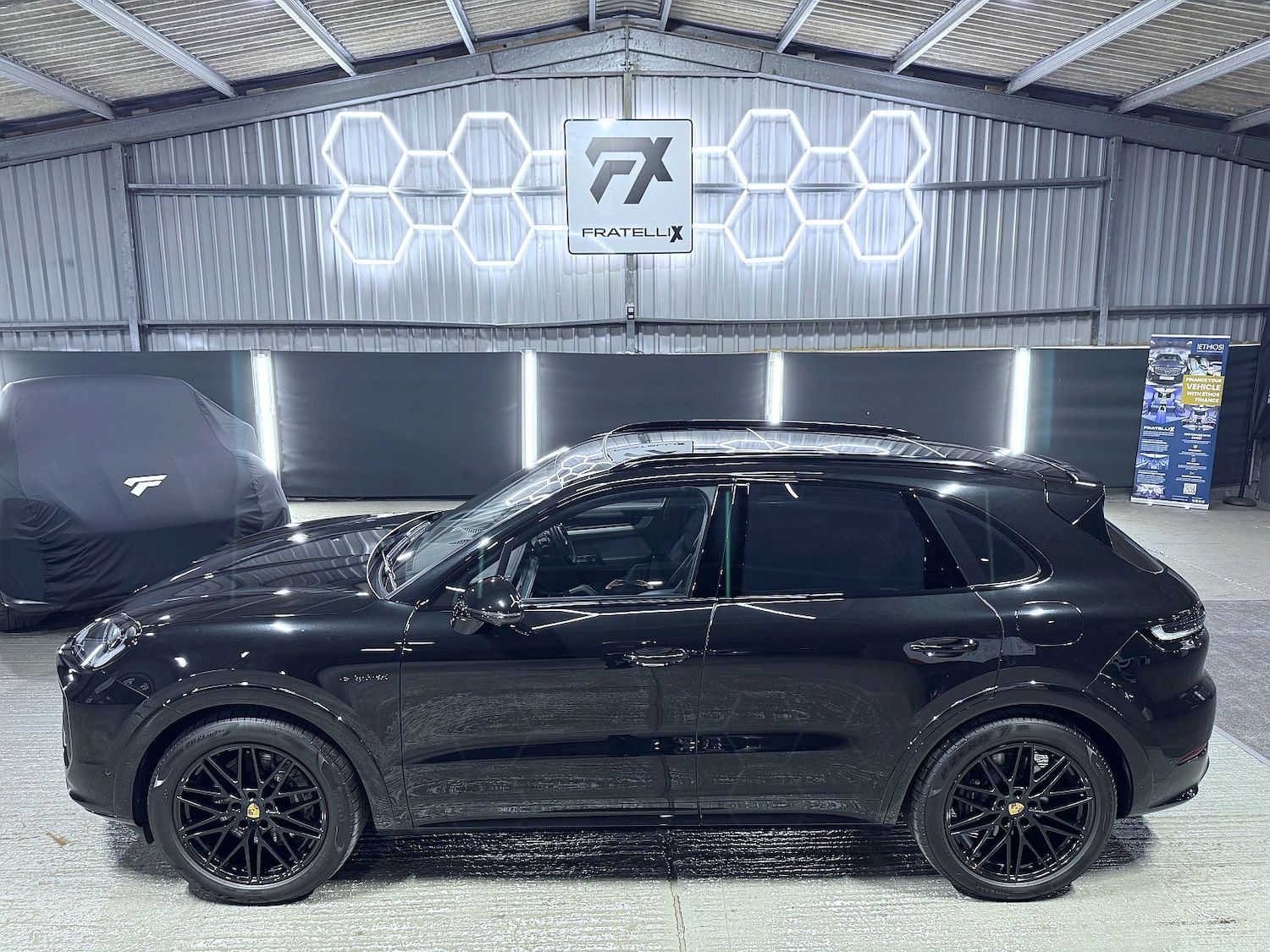 Used Porsche Cayenne 2024 for sale - 76719278: Photo 11