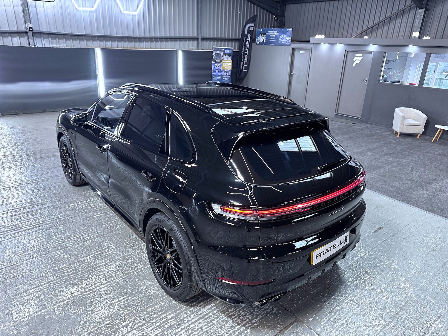 Used Porsche Cayenne 2024 for sale - 76719278: Photo 14