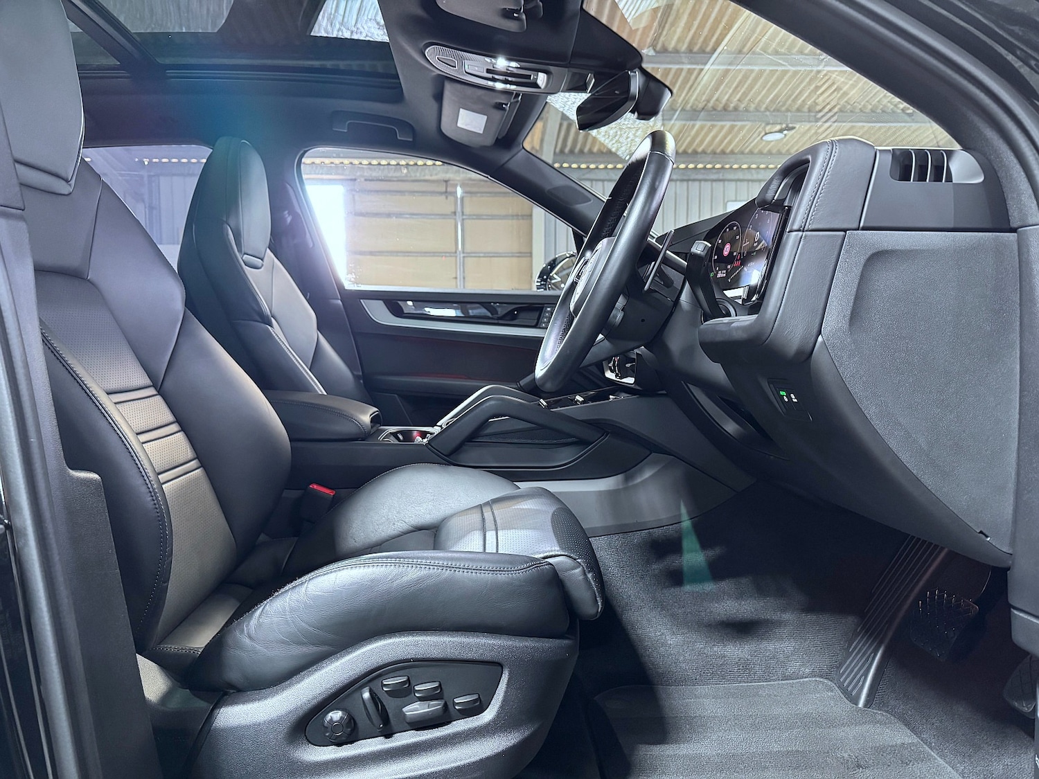 Used Porsche Cayenne 2024 for sale - 76719278: Photo 24