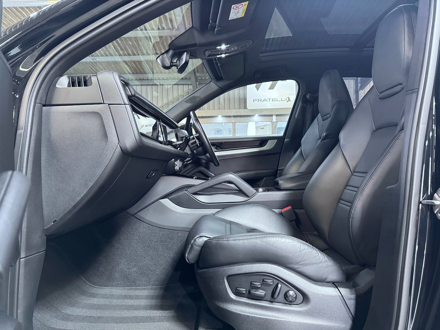 Used Porsche Cayenne 2024 for sale - 76719278: Photo 36