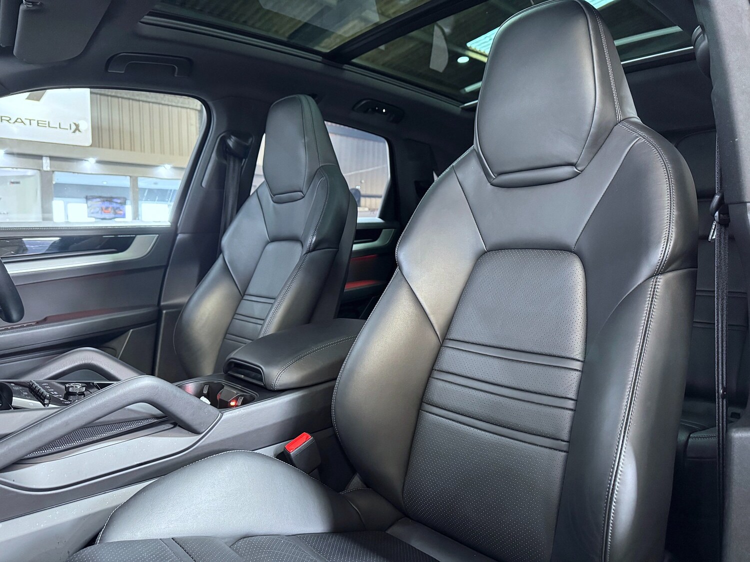 Used Porsche Cayenne 2024 for sale - 76719278: Photo 37