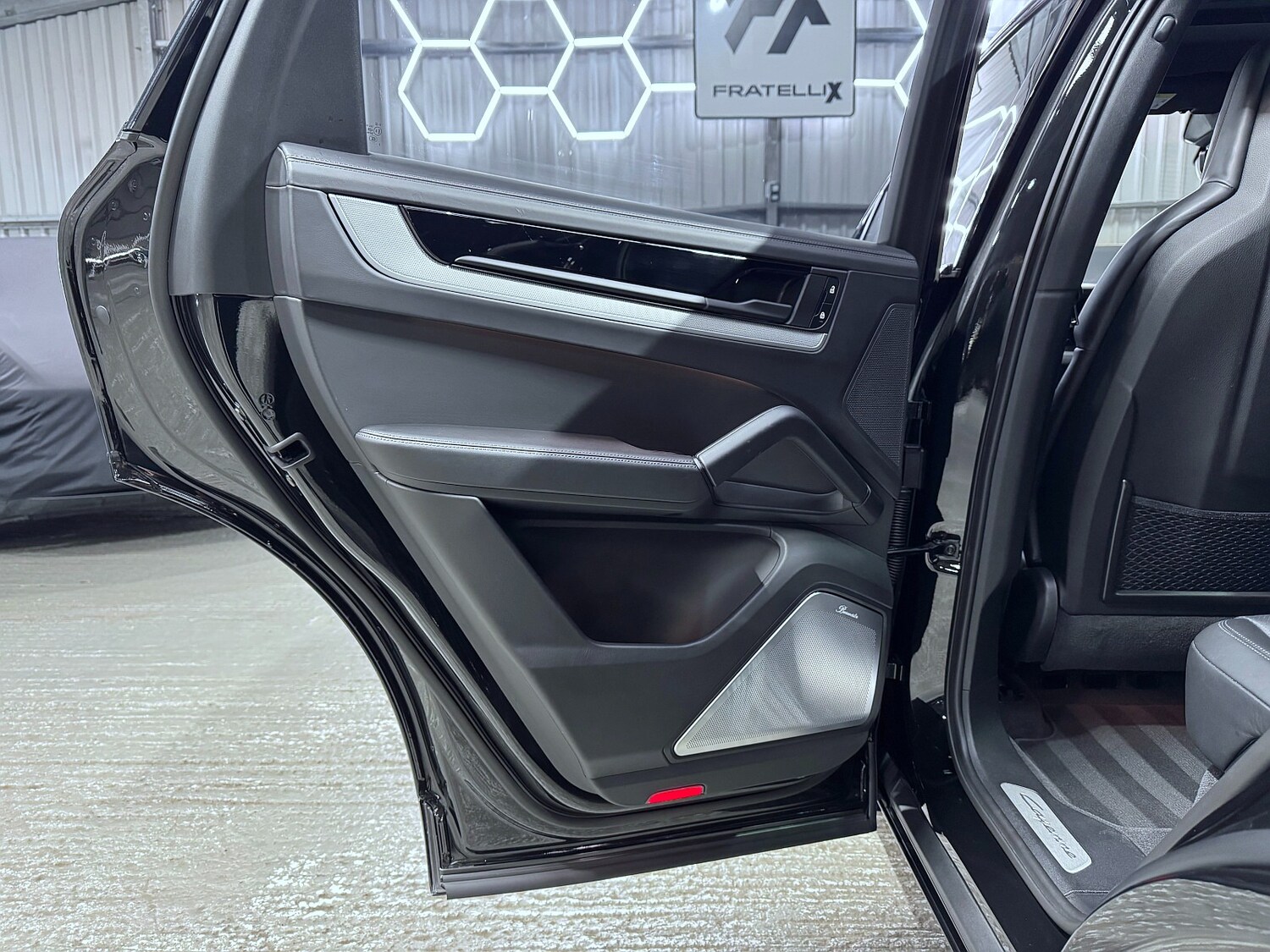 Used Porsche Cayenne 2024 for sale - 76719278: Photo 42