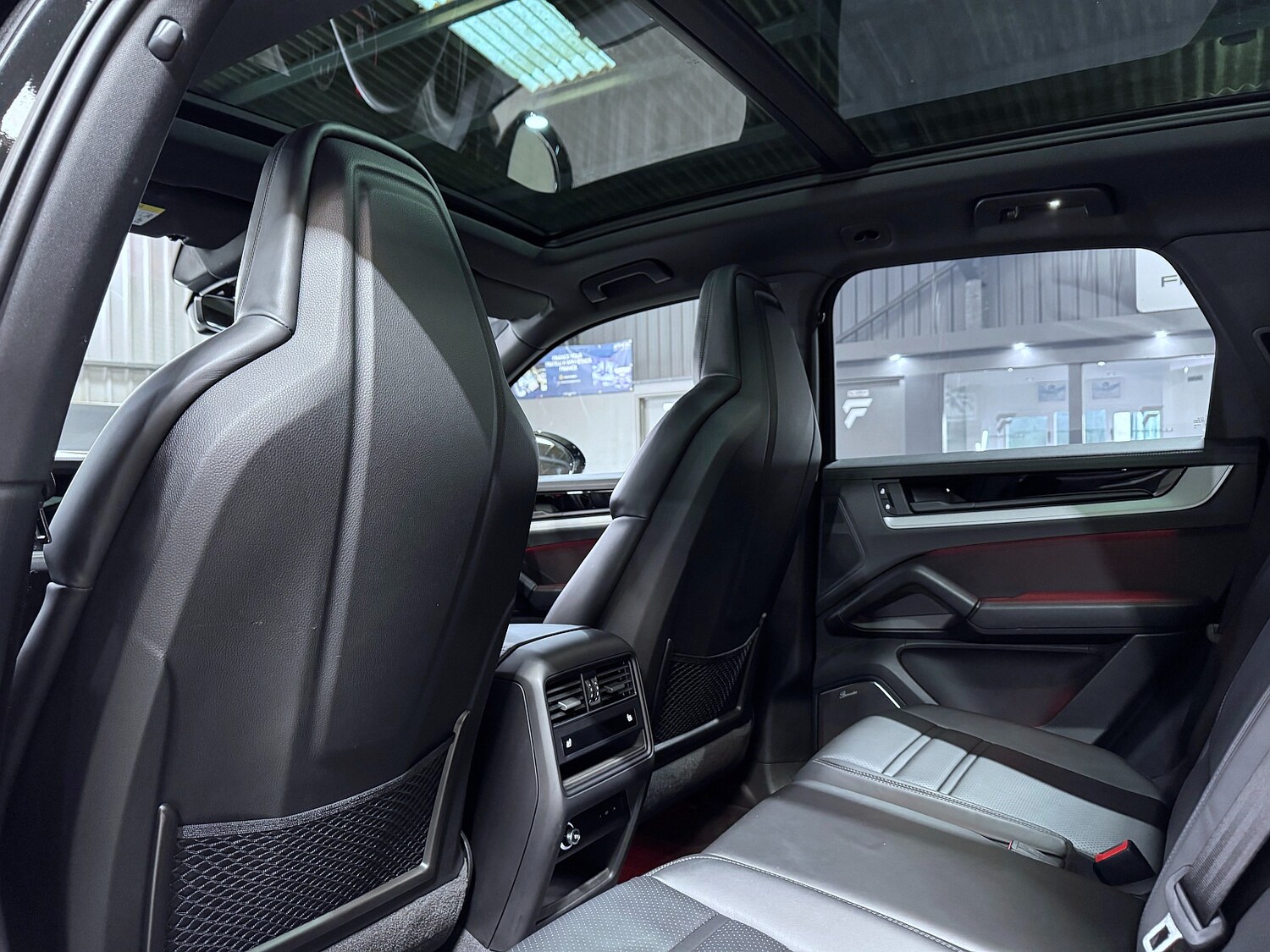 Used Porsche Cayenne 2024 for sale - 76719278: Photo 43