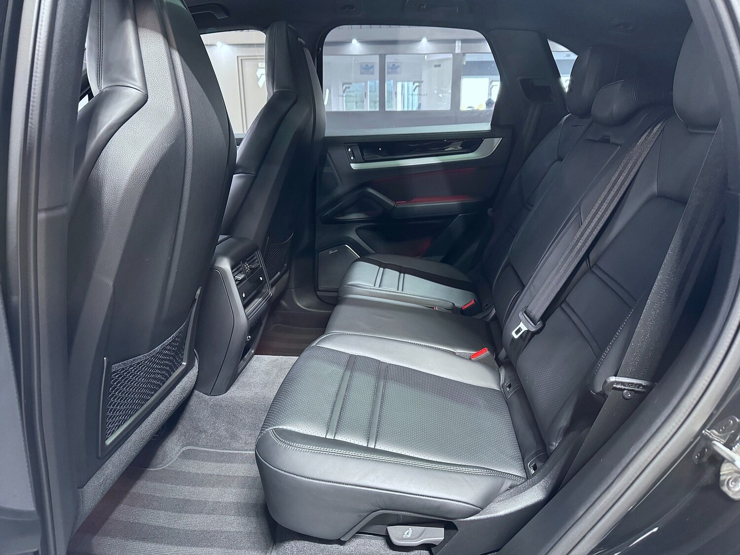 Used Porsche Cayenne 2024 for sale - 76719278: Photo 44