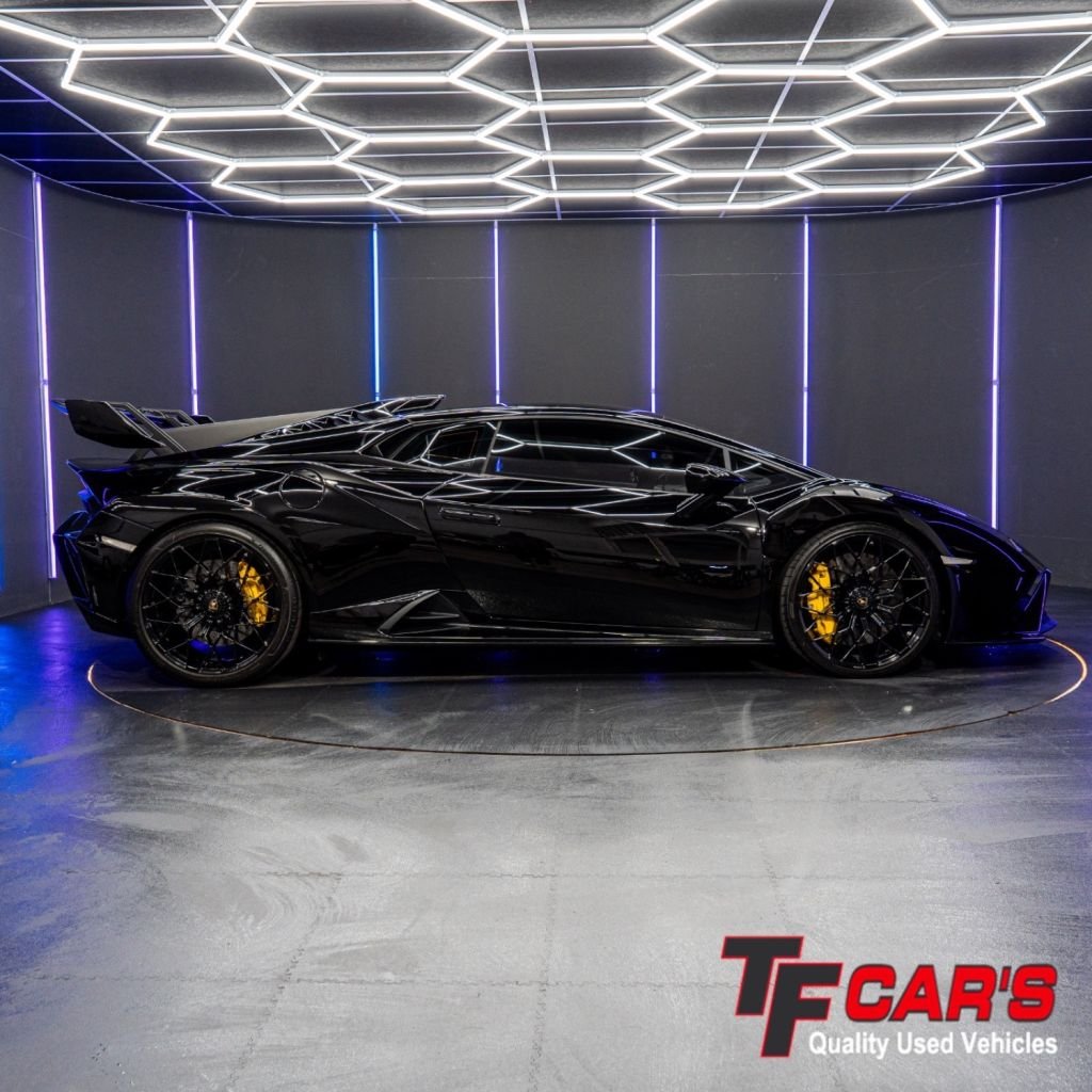 Used Lamborghini Huracan 2022 for sale - 76617828: Photo 2