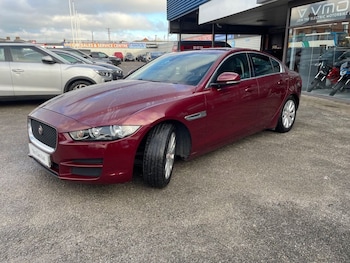 Used Jaguar XE 2016 for sale - 77020467: Photo