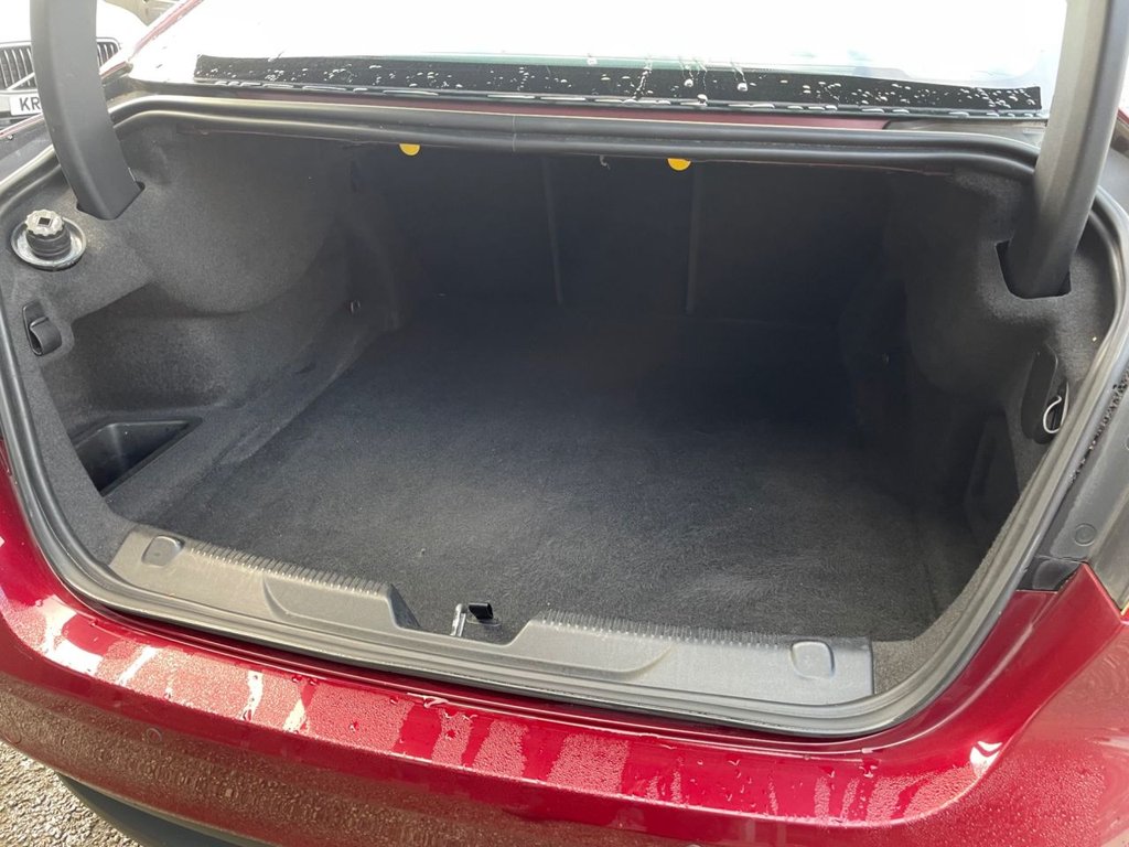 Used Jaguar XE 2016 for sale - 77020467: Photo 8