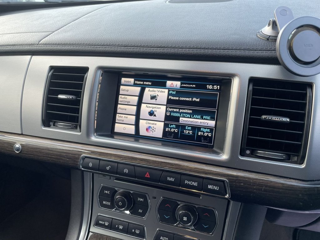 Used Jaguar XF 2015 for sale - 77009683: Photo 28