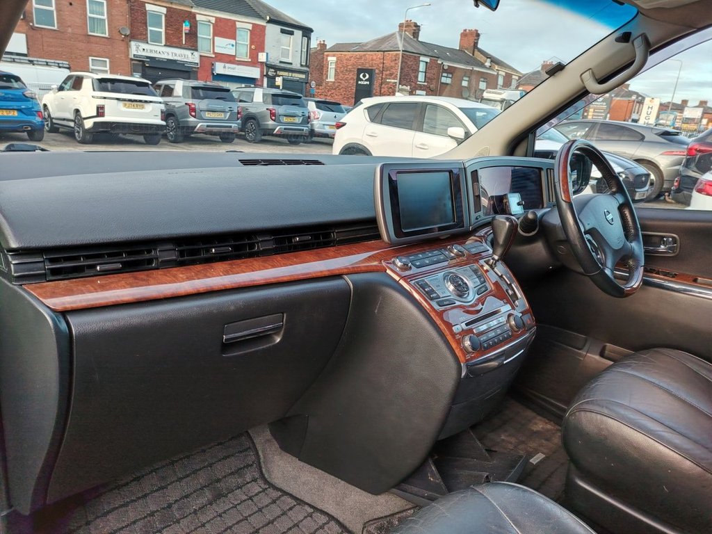 Used Nissan Elgrand 2021 for sale - 77355941: Photo 10