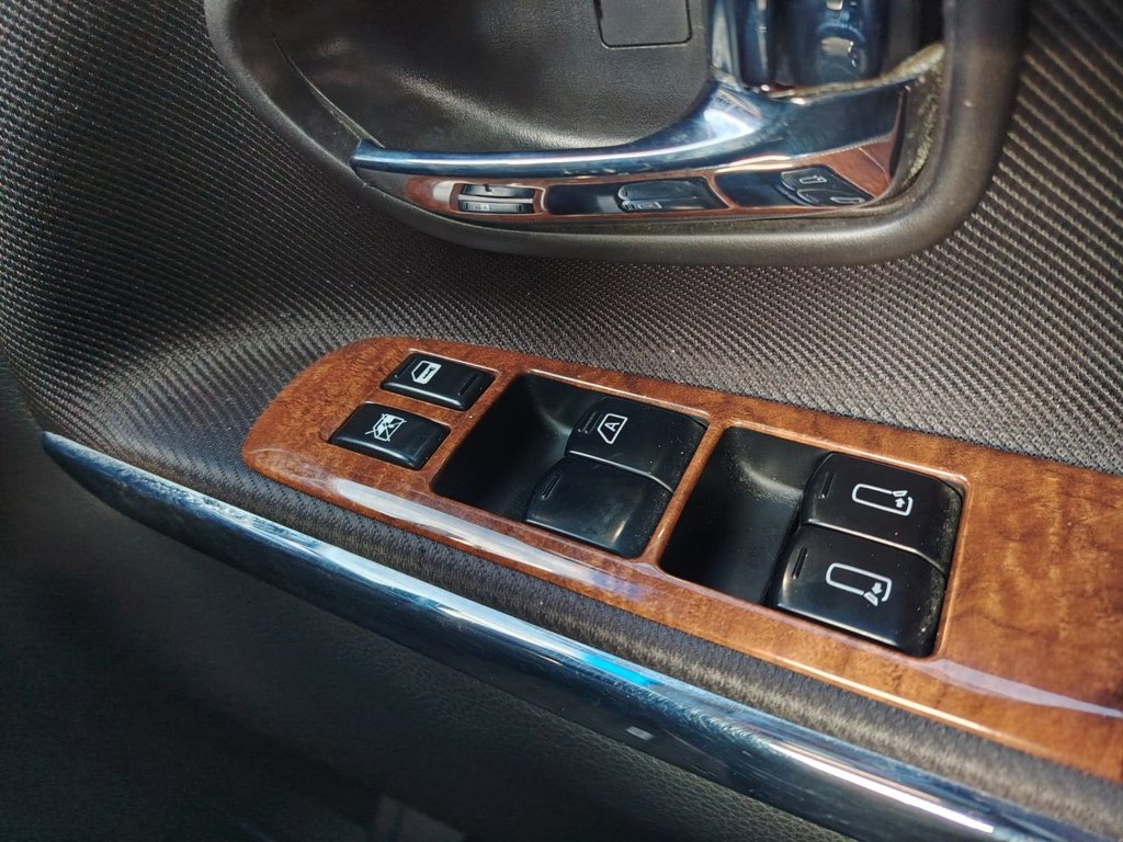 Used Nissan Elgrand 2021 for sale - 77355941: Photo 15