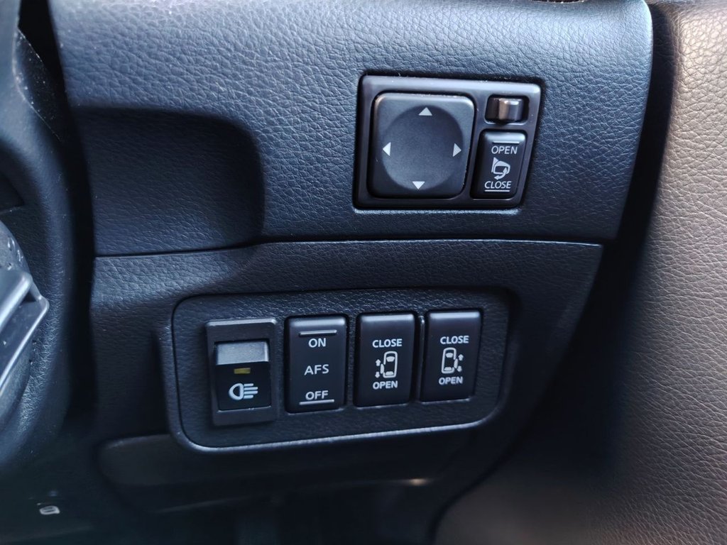 Used Nissan Elgrand 2021 for sale - 77355941: Photo 16