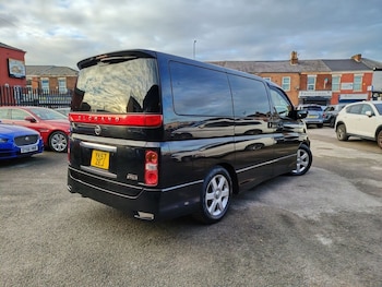 Used Nissan Elgrand 2008 for sale - 77355941: Photo
