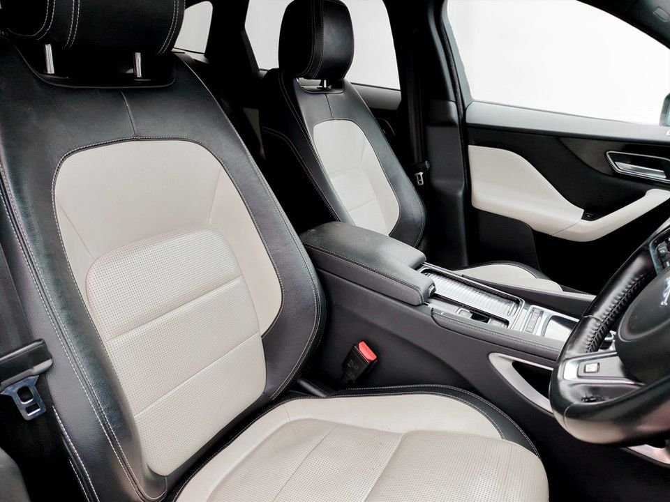 Used Jaguar F-Pace 2018 for sale - 77798360: Photo 15