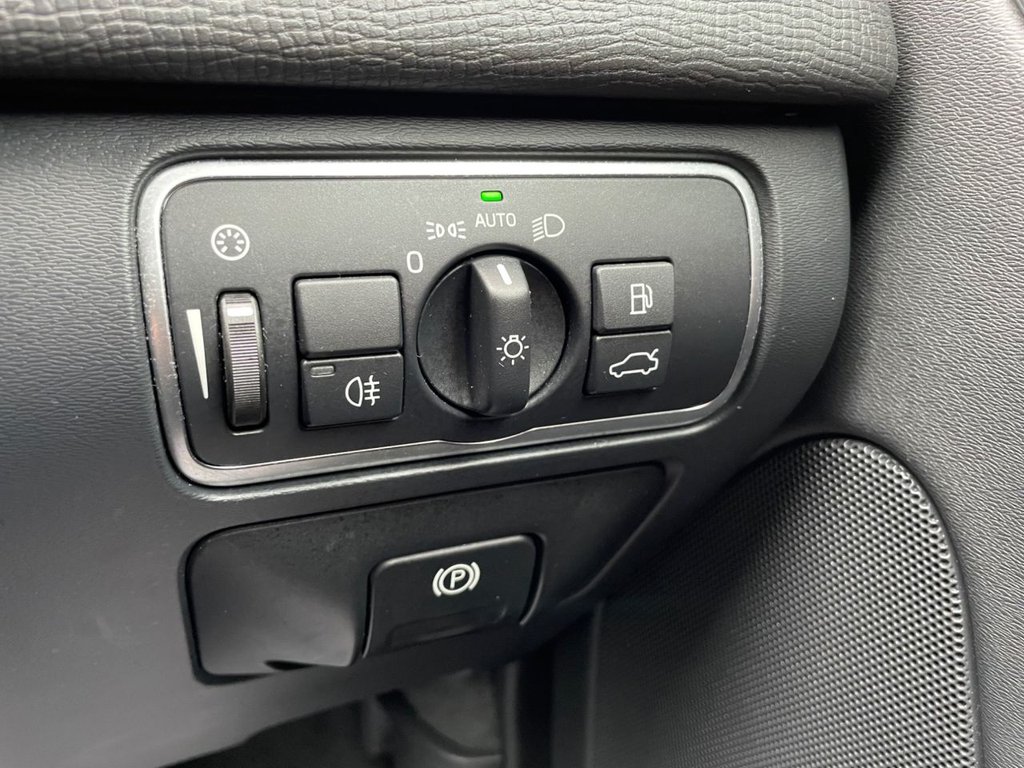 Used Volvo XC60 2015 for sale - 77038148: Photo 32