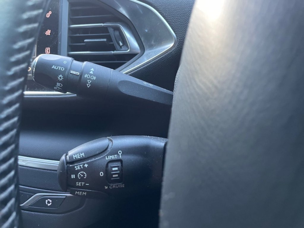 Used Peugeot 308 2015 for sale - 77009638: Photo 31