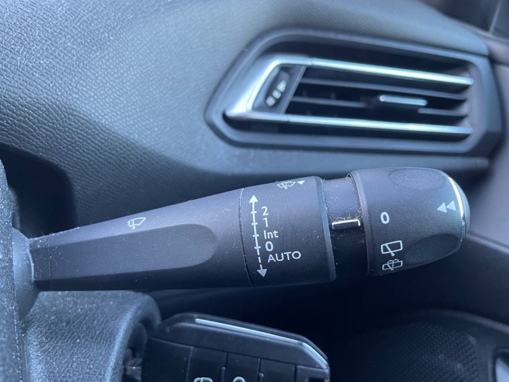 Used Peugeot 308 2015 for sale - 77009638: Photo 32