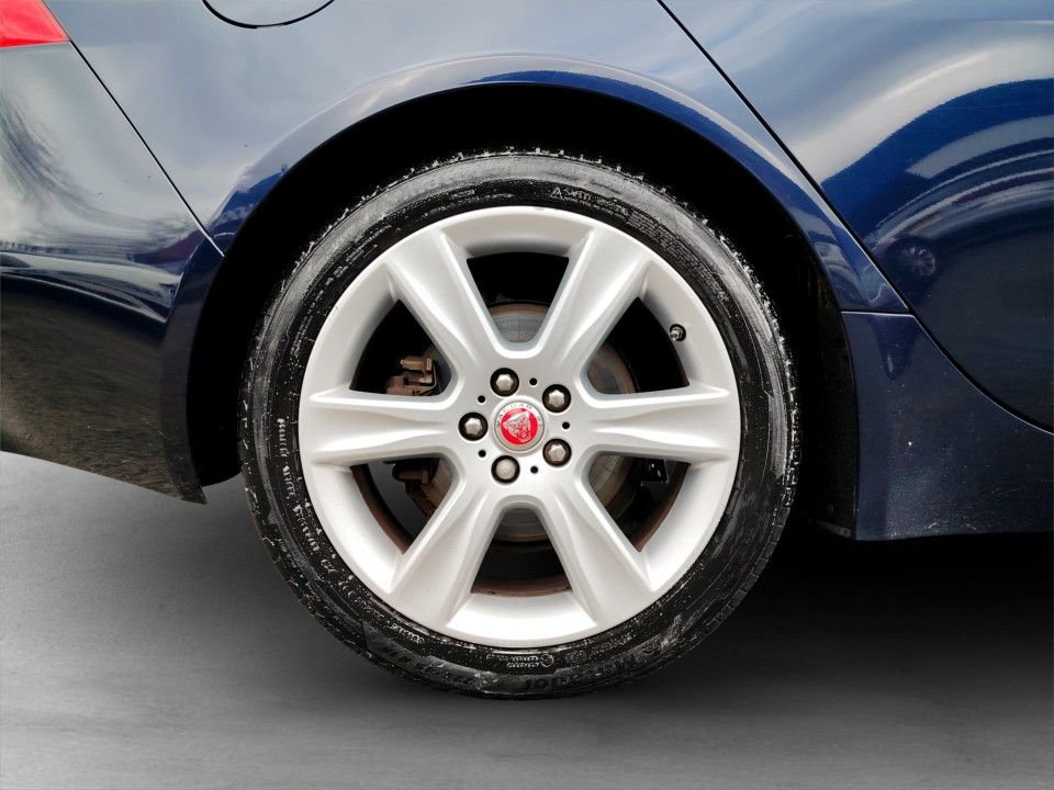 Used Jaguar XE 2016 for sale - 77608440: Photo 10