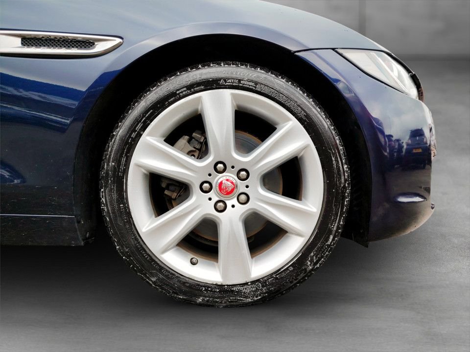 Used Jaguar XE 2016 for sale - 77608440: Photo 11