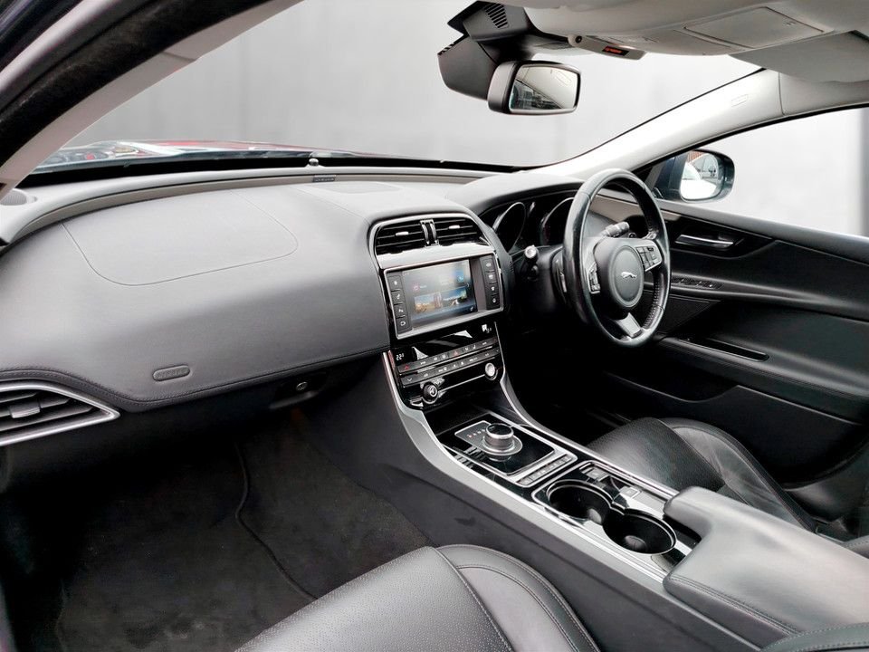 Used Jaguar XE 2016 for sale - 77608440: Photo 12