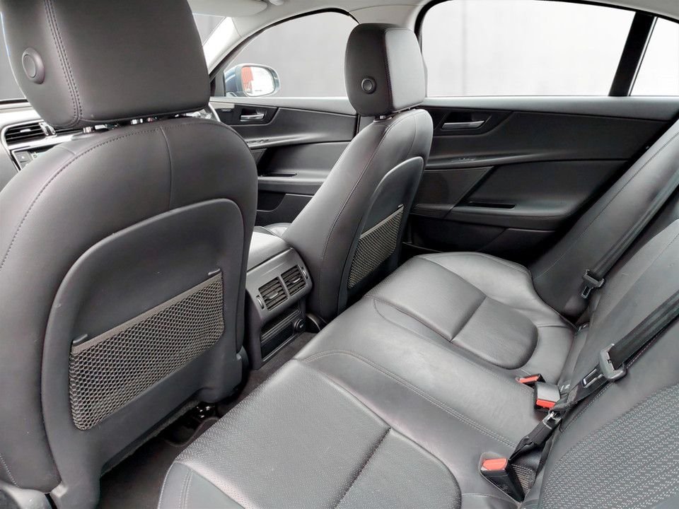 Used Jaguar XE 2016 for sale - 77608440: Photo 17