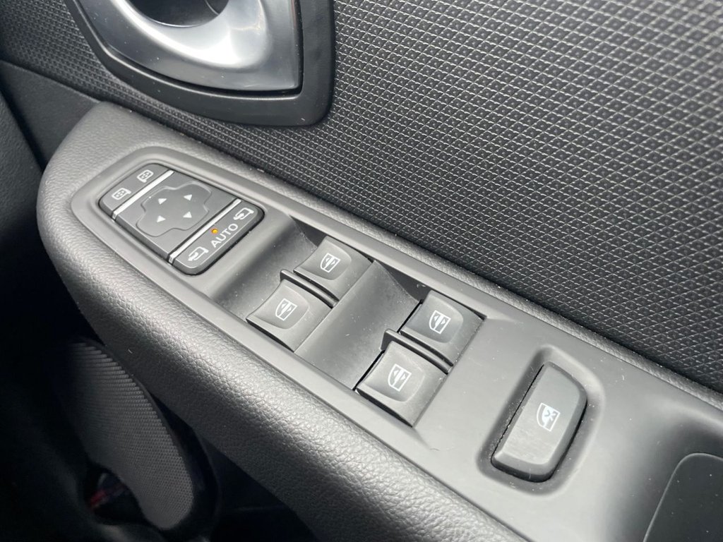 Used Renault Clio 2018 for sale - 77009653: Photo 28