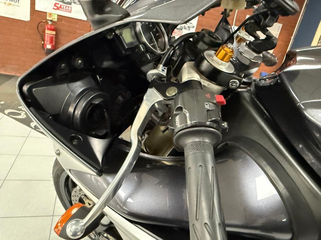 Used Yamaha R1 2004 for sale - 78919190: Photo 45