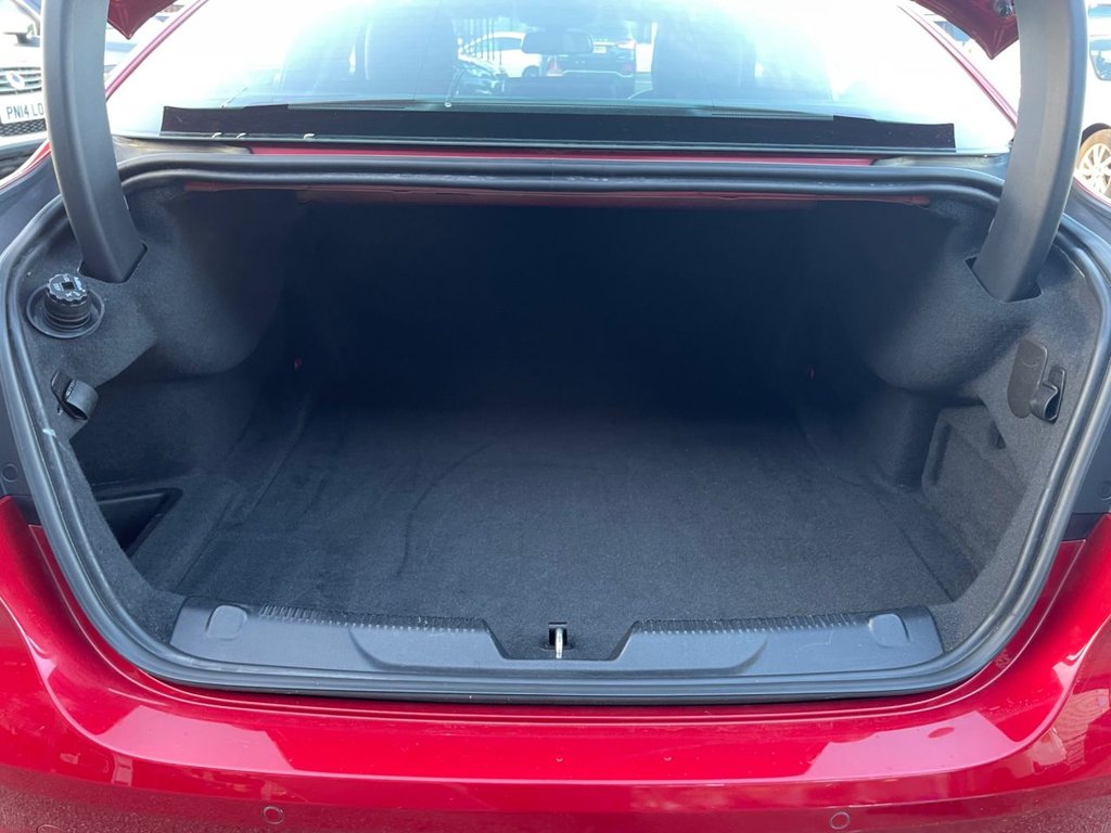 Used Jaguar XE 2018 for sale - 77009629: Photo 27