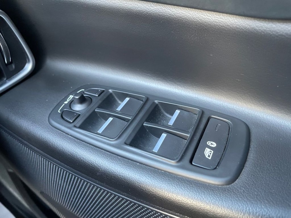 Used Jaguar XE 2018 for sale - 77009629: Photo 33