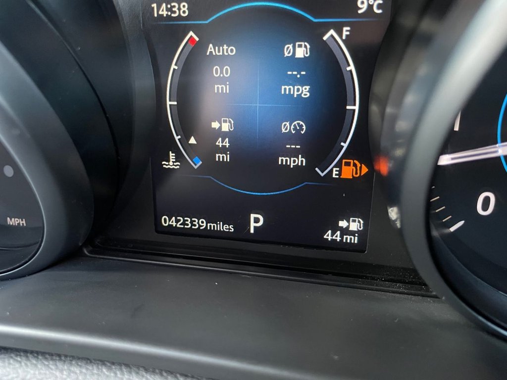 Used Jaguar XE 2018 for sale - 77009629: Photo 41