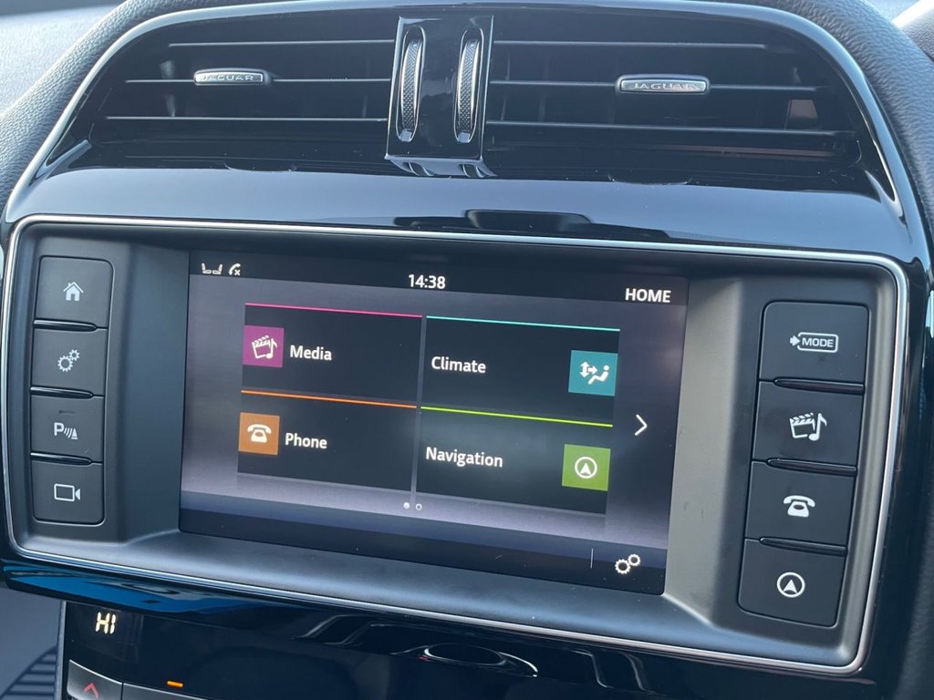 Used Jaguar XE 2018 for sale - 77009629: Photo 44