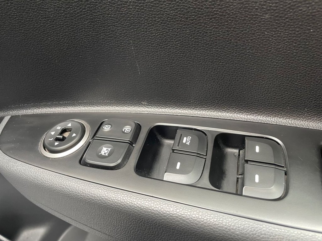 Used Hyundai i10 2017 for sale - 77009666: Photo 34