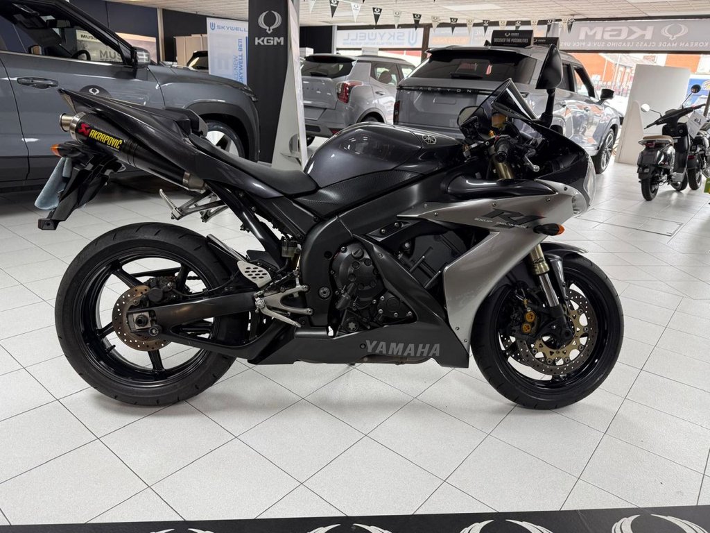 Yamaha R1