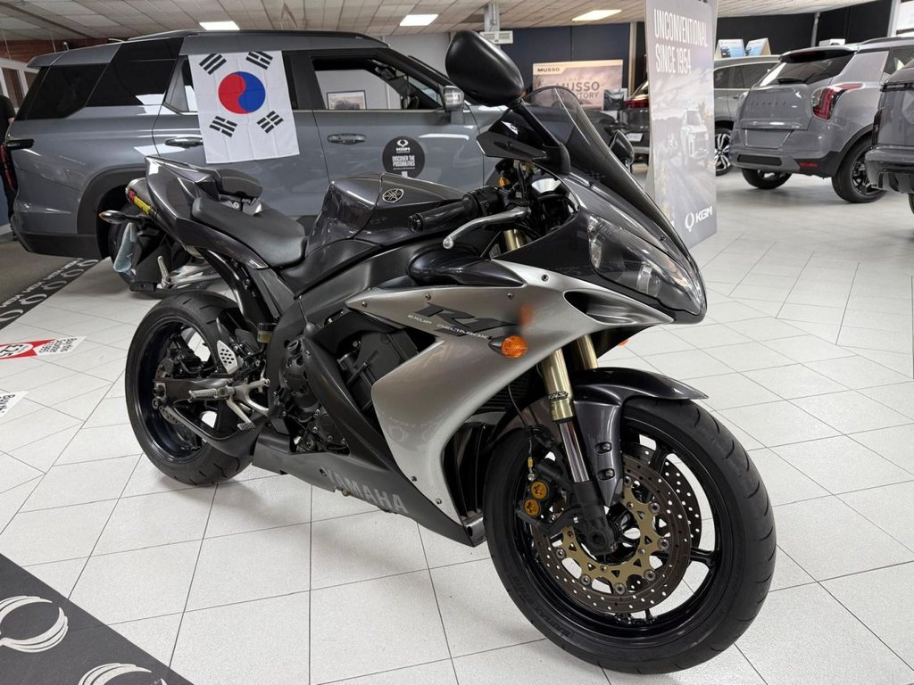 Yamaha R1