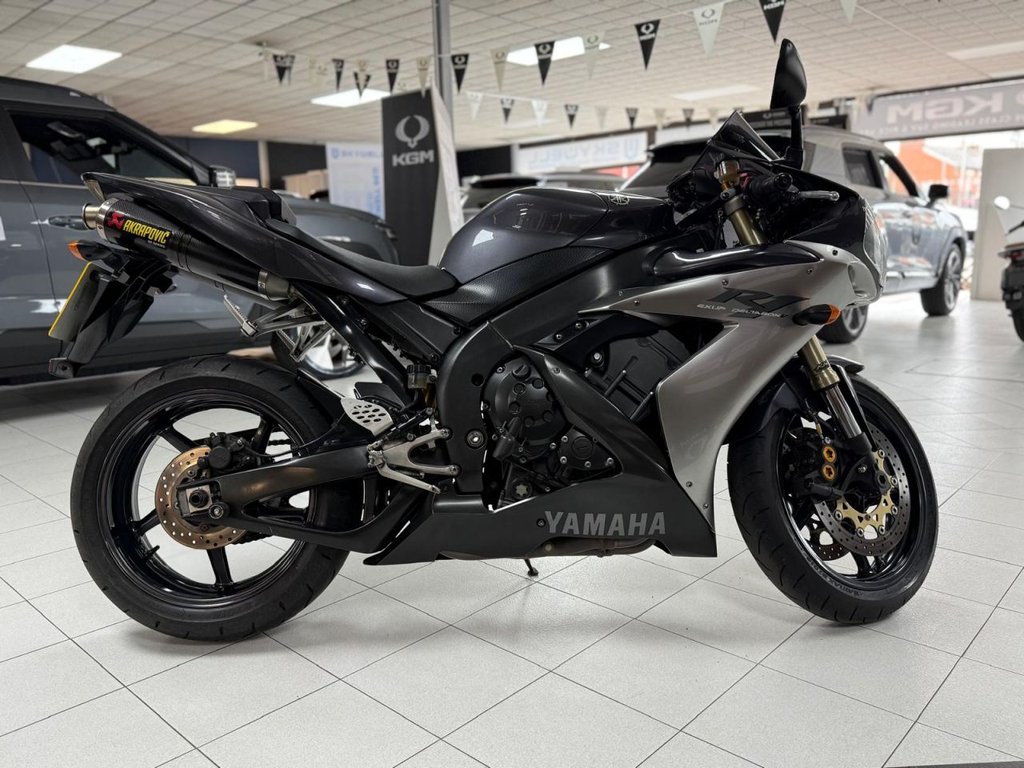 Yamaha R1