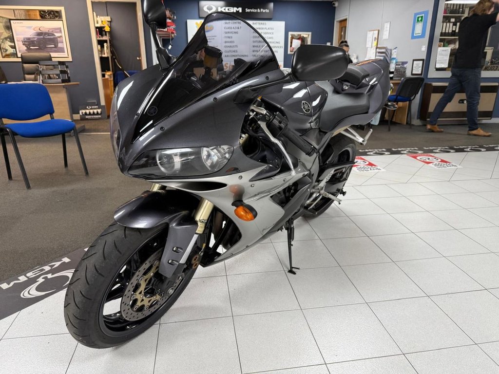Yamaha R1