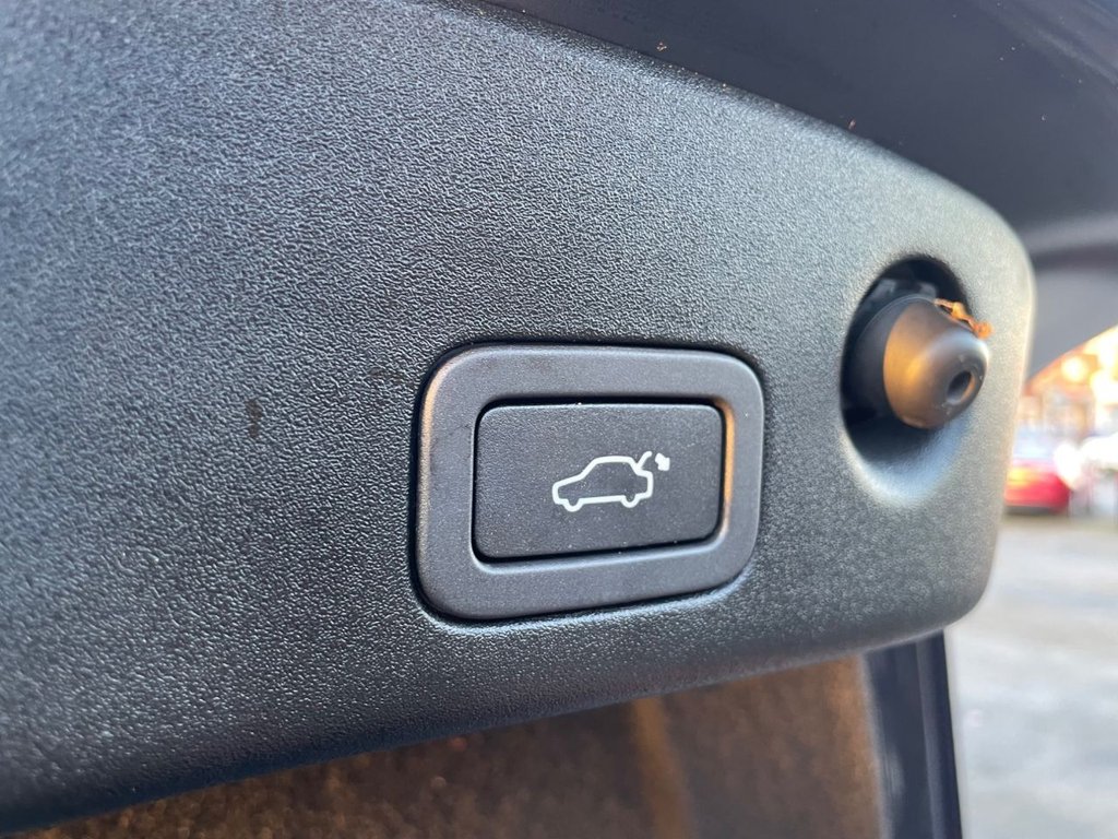 Used Jaguar XJ 2015 for sale - 77009650: Photo 42