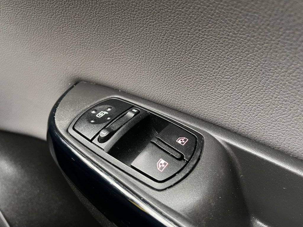 Used Vauxhall Corsa 2015 for sale - 77009704: Photo 31