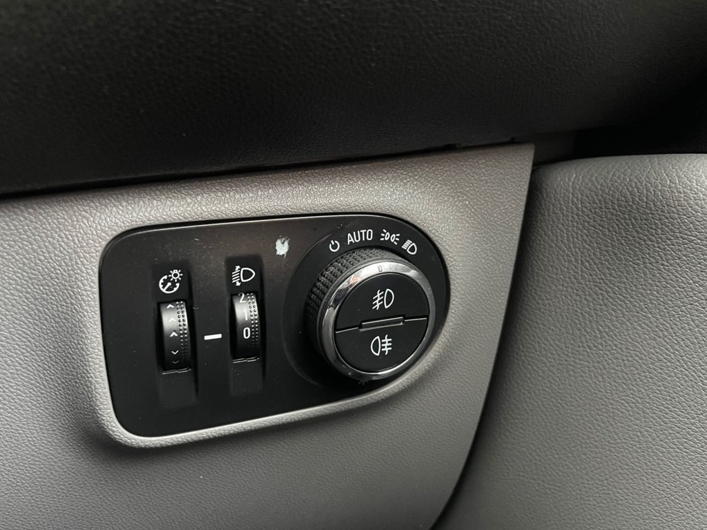 Used Vauxhall Corsa 2015 for sale - 77009704: Photo 32