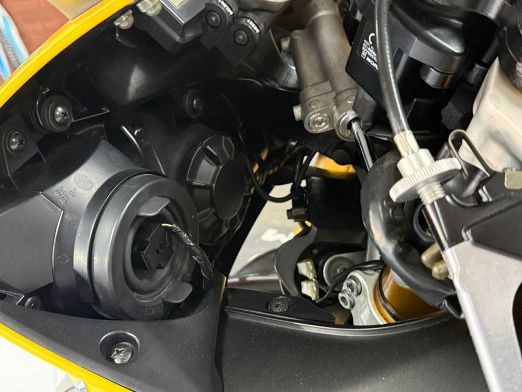 Used Yamaha R1 2006 for sale - 78382844: Photo 28