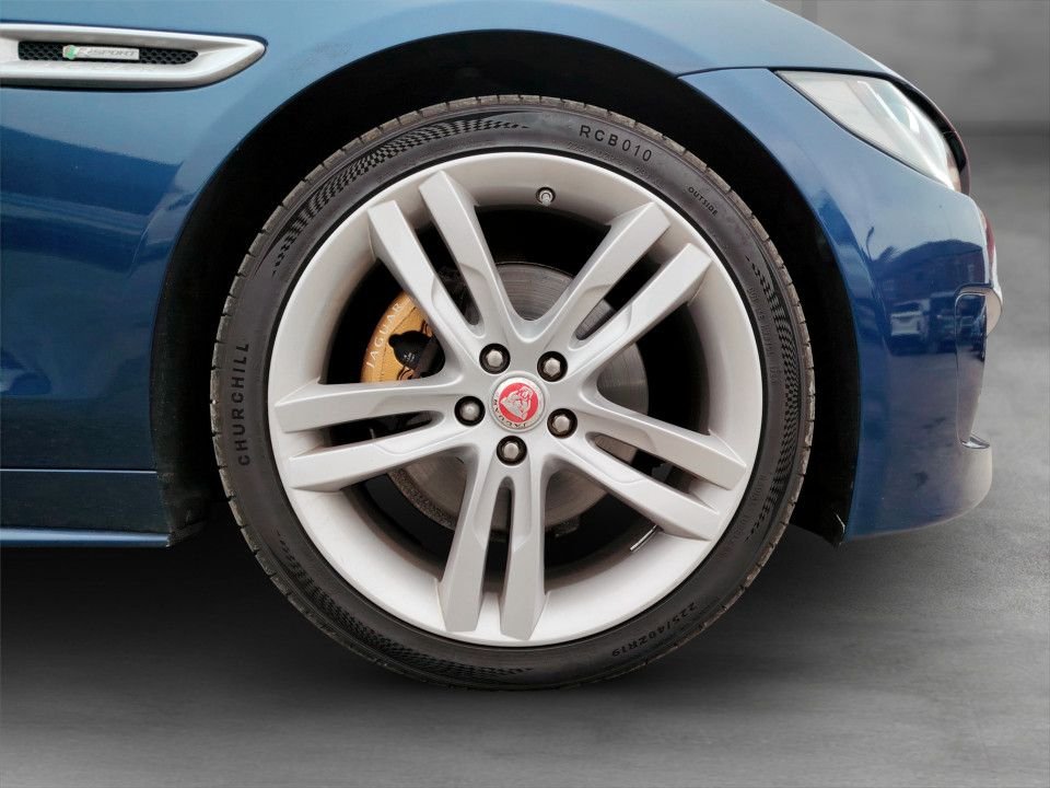 Used Jaguar XE 2015 for sale - 77407659: Photo 11