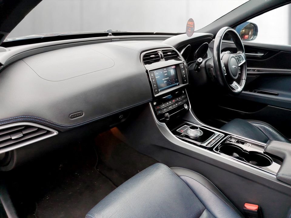 Used Jaguar XE 2015 for sale - 77407659: Photo 12