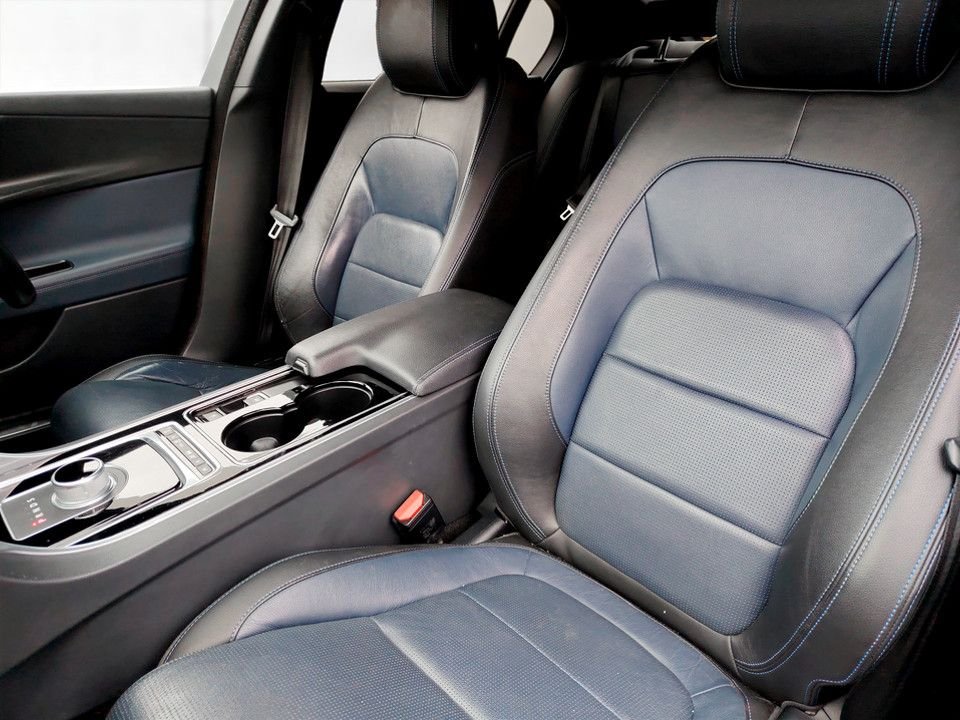 Used Jaguar XE 2015 for sale - 77407659: Photo 16