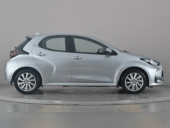 Used Toyota Yaris 2022 for sale - 75468815: Photo