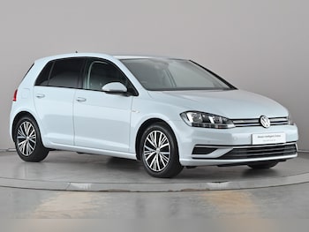 Used Volkswagen Golf 2018 for sale - 77846256: Photo