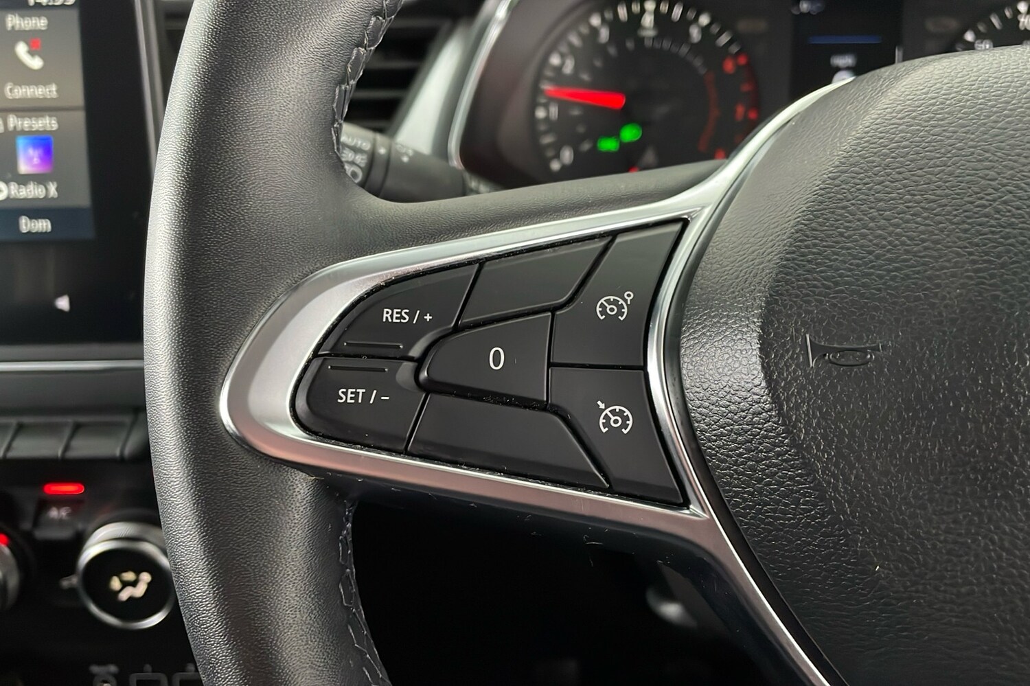 Used Renault Captur for sale - 77729383: Photo 19