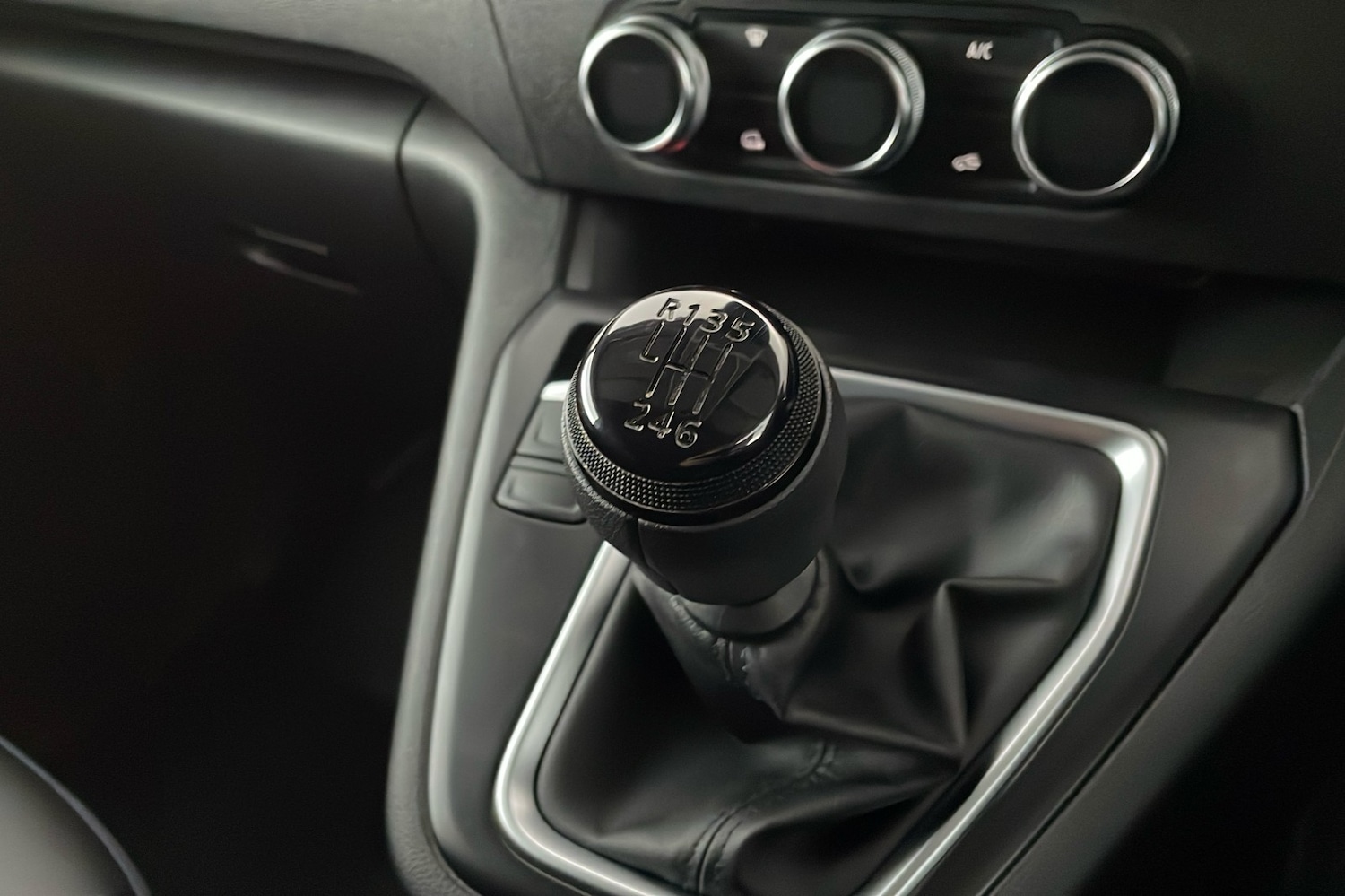 Used Nissan Other 2024 for sale - 77729292: Photo 17