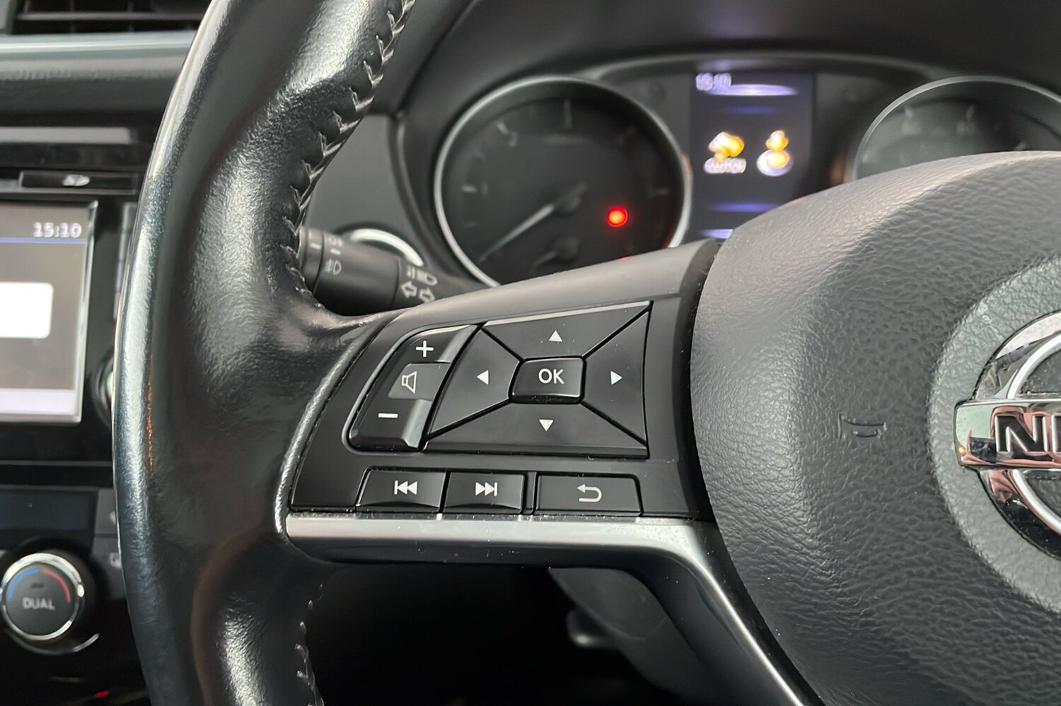 Used Nissan Qashqai for sale - 78103848: Photo 16