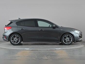 Used Ford Focus 2021 for sale - 78237099: Photo